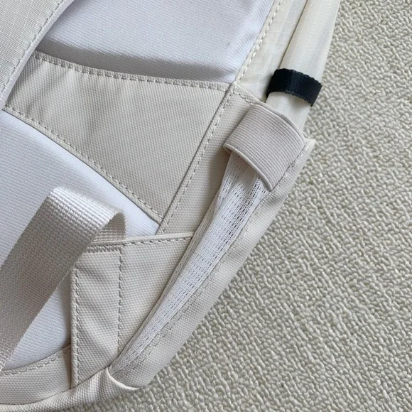 Brand New white North Face Backpack, Unisex - Picture 5 of 6